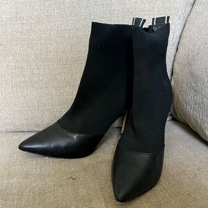 Size 7M women’s heels. Michael Kors brand heels